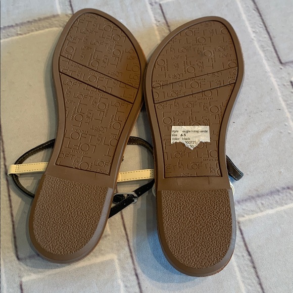 🎉NEW LISTING!🎉LOFT Snakeskin Print Sandals - Picture 6 of 10